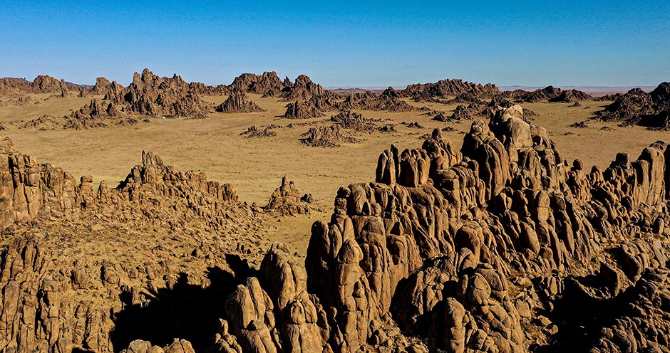 Ikh Gazriin Chuluu